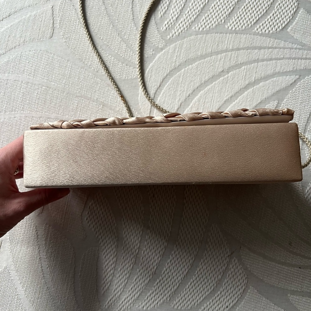 Elegant Woven Clutch in Champagne - Picture 4 of 7